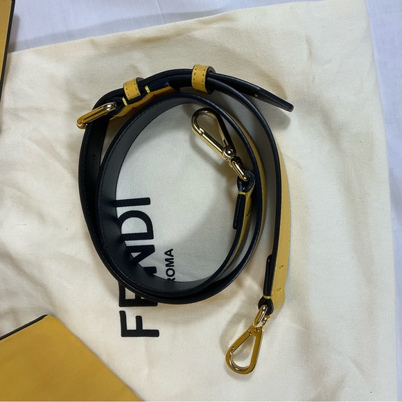 Fendi Medium Shopping Bag - Picture 15 of 16